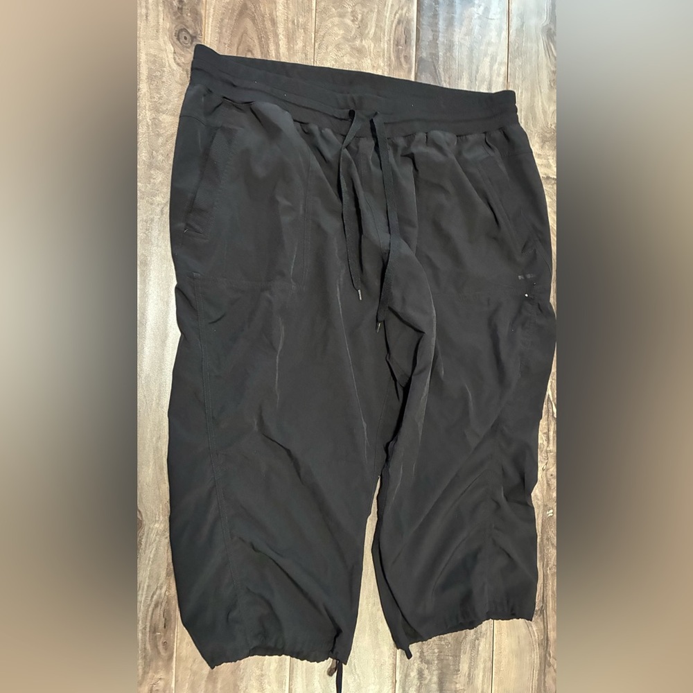 RBX women’s size 2XL Capri pants